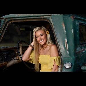 Meet your Posher, Ellie